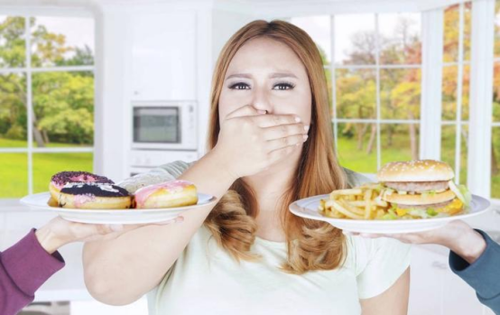 The Comprehensive Guide to Overcoming Emotional Eating with Self-Compassion